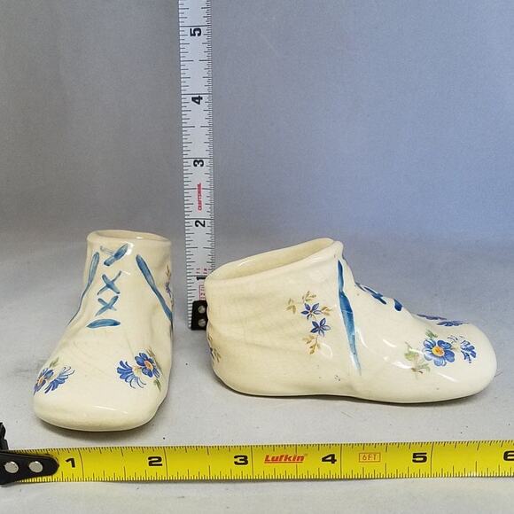 Vintage Hand Painted Ceramic Baby Shoes Planter Vase Blue Flowers Nursery Decor - Picture 6 of 6